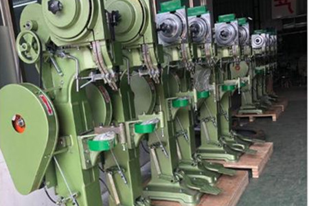 如何提高氣動鉚釘機的鉚接強度?