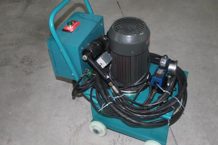 液壓鉚釘機壓力是多少？一般在10MPa-30MPa之間！