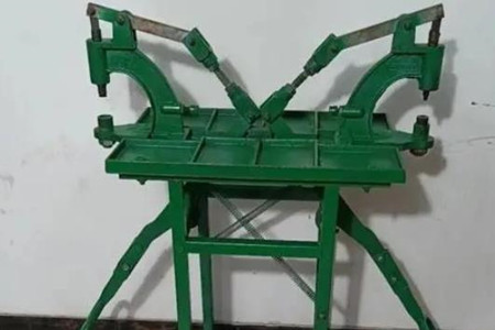 數(shù)控雙工位鉚釘機(jī)怎么用?方法很簡單!