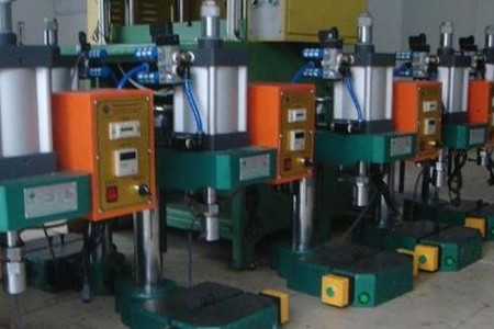 氣動鉚釘機平時維護保養的七大事項!