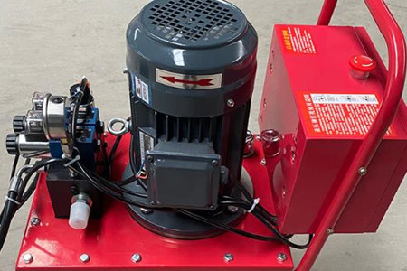 風(fēng)管鉚釘機(jī)什么品牌好?推薦碩峰!