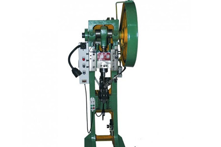 選擇哪種鉚釘機比較好?先了解其工作原理!