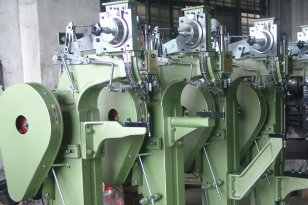 鉚釘機(jī)鉚接時(shí)鉚釘可以承受多大剪切力? 圖1